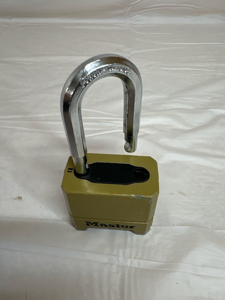 MASTER LOCK M175XDLF (J31004406)