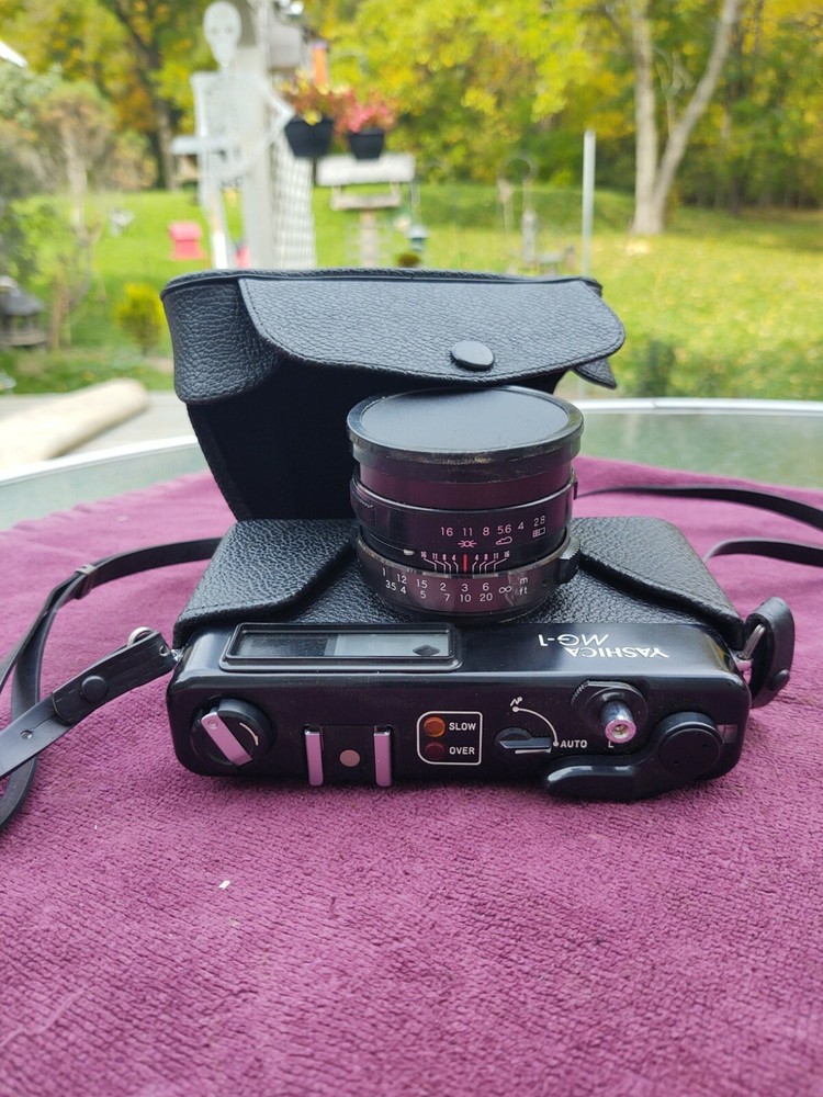 YASHICA MG 1 ,45 MM IN CASE