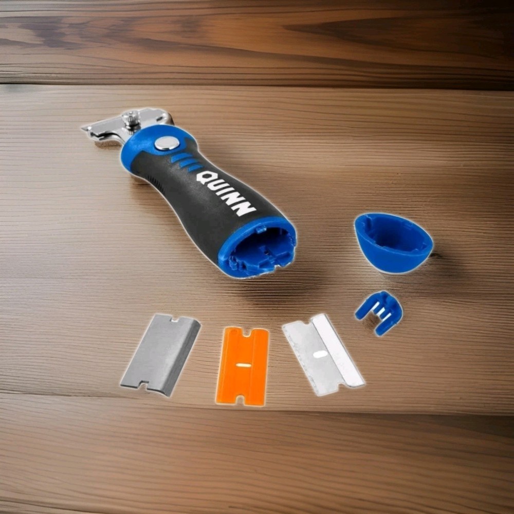 QUINN Extendable Comfort Grip Scraper