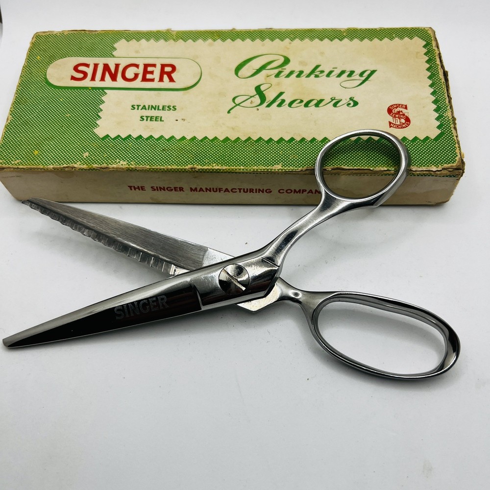 SINGER PINKING SHEARS Scissors ORIGINAL BOX 107 Very Sharp And Clean. Wonderful