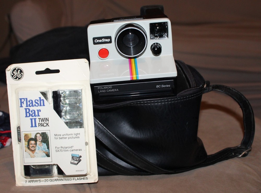 Polaroid One Step SX-70 With Flash bar Twin Pack And Case