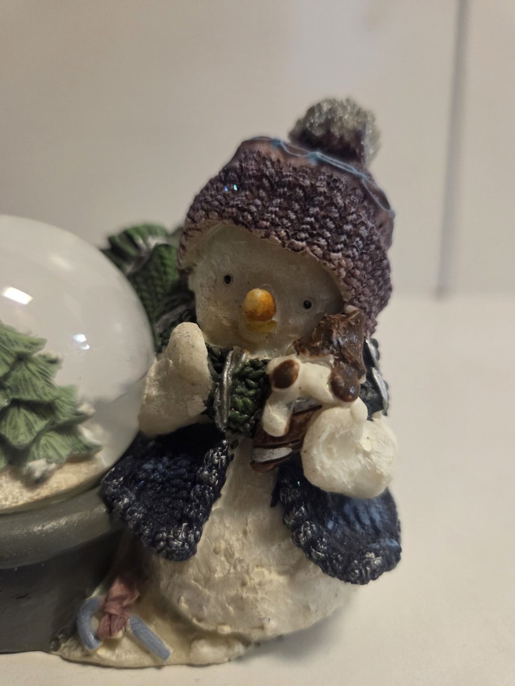 Mini snowglobe , Snowman with a Christmas tree