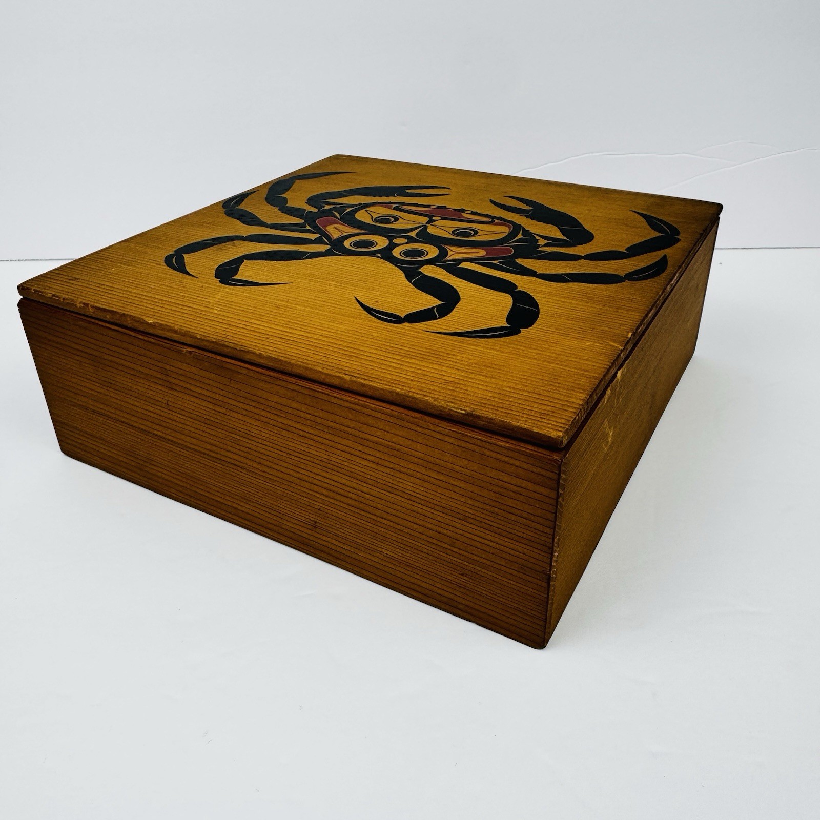 VTG 1987 P Dunthorne Upper Skagit Crab Northwest Cedar Wood Trinket Box 8"x8"