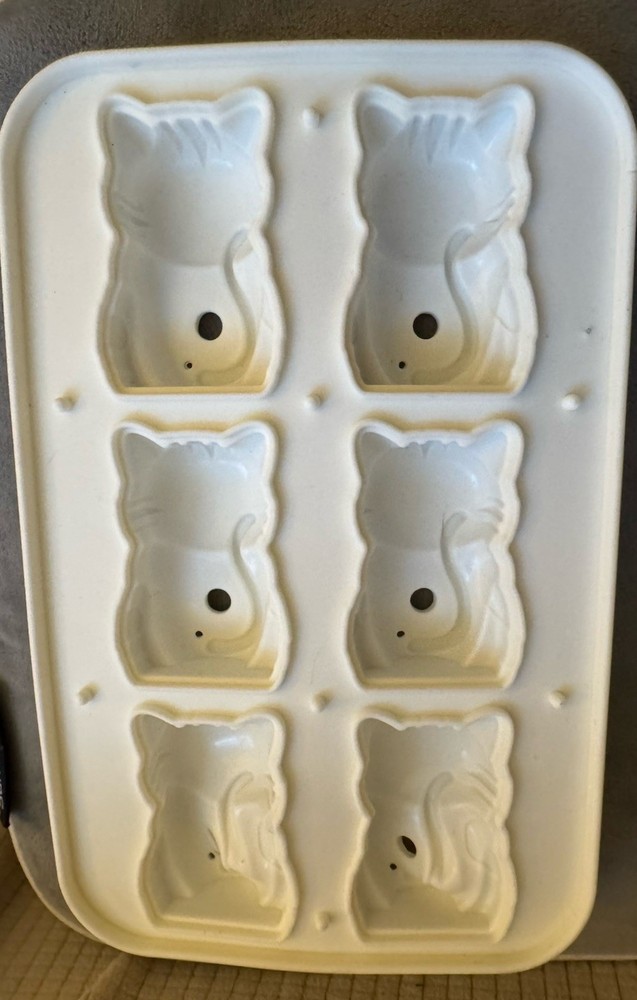 Silicone Cat Ice Cube Trays