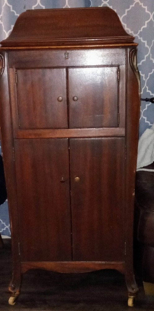 antique victor victrola talking machine