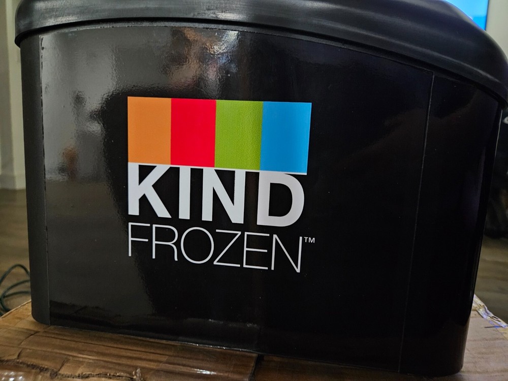 Countertop ice cream cooler