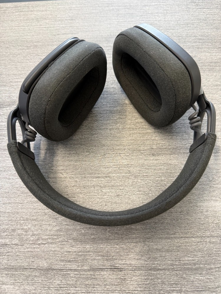 Logitech Zone Vibe Wireless Bluetooth Headphones Graphite