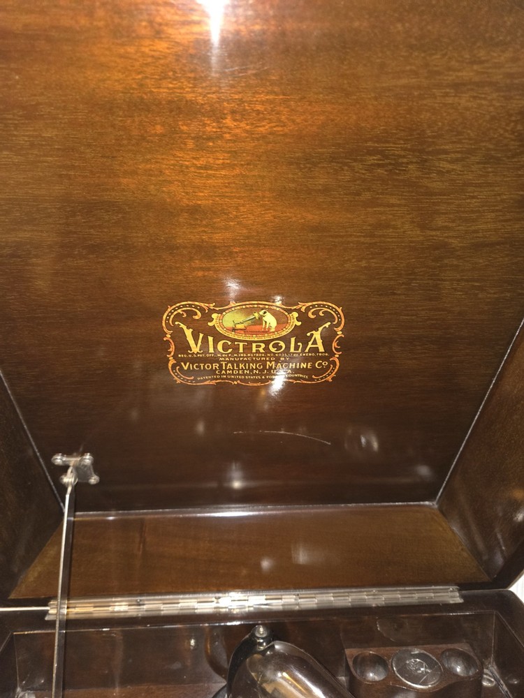 1923 Victor Victrola