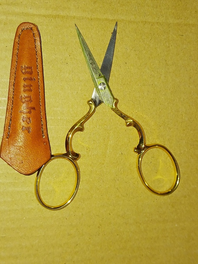 Gingher 3 1/2 inch gold handled embroidery scissors