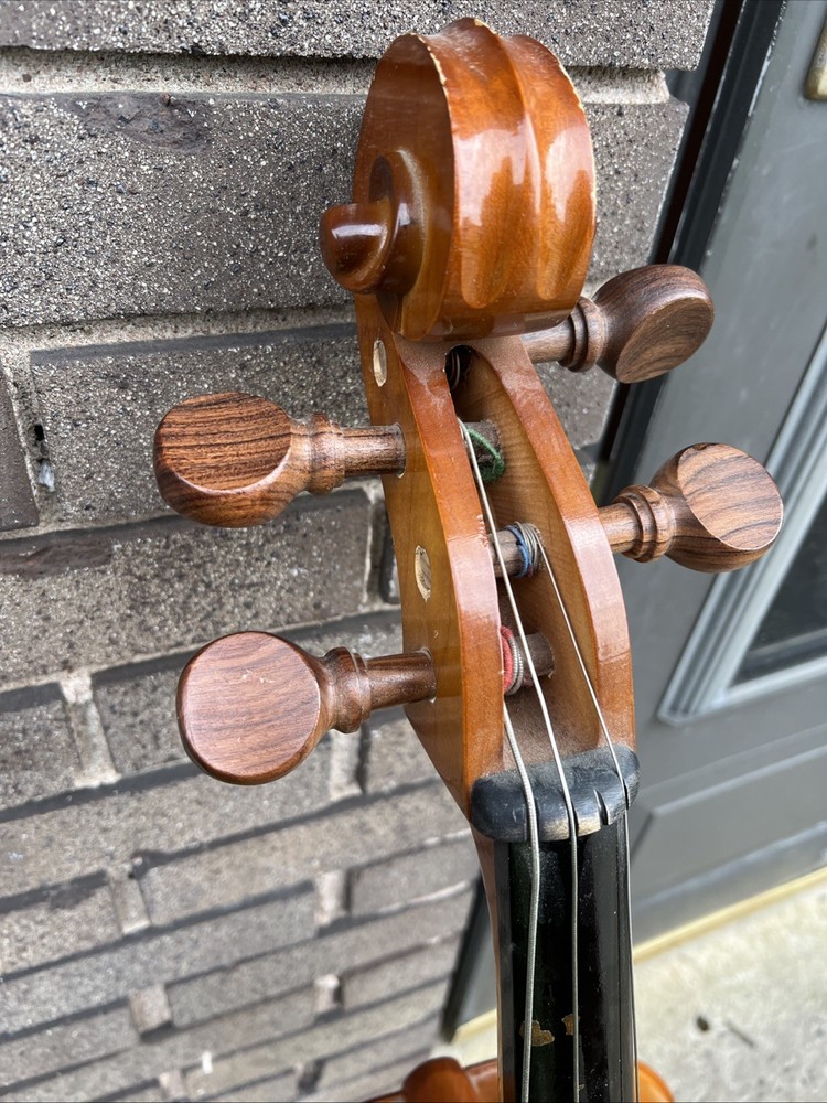 Engelhardt Orchestral Cello Model 5512 Soft Case