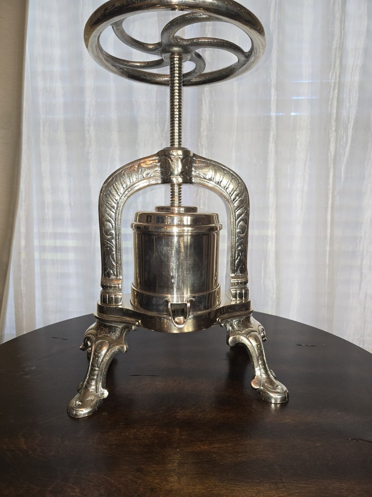 Silver Plated Duck Press Or Canalier