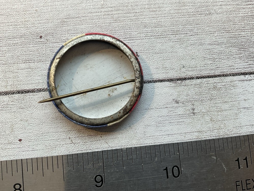 ORIGINAL WWII REMEMBER PEARL HARBOR BUTTON PIN HOME FRONT