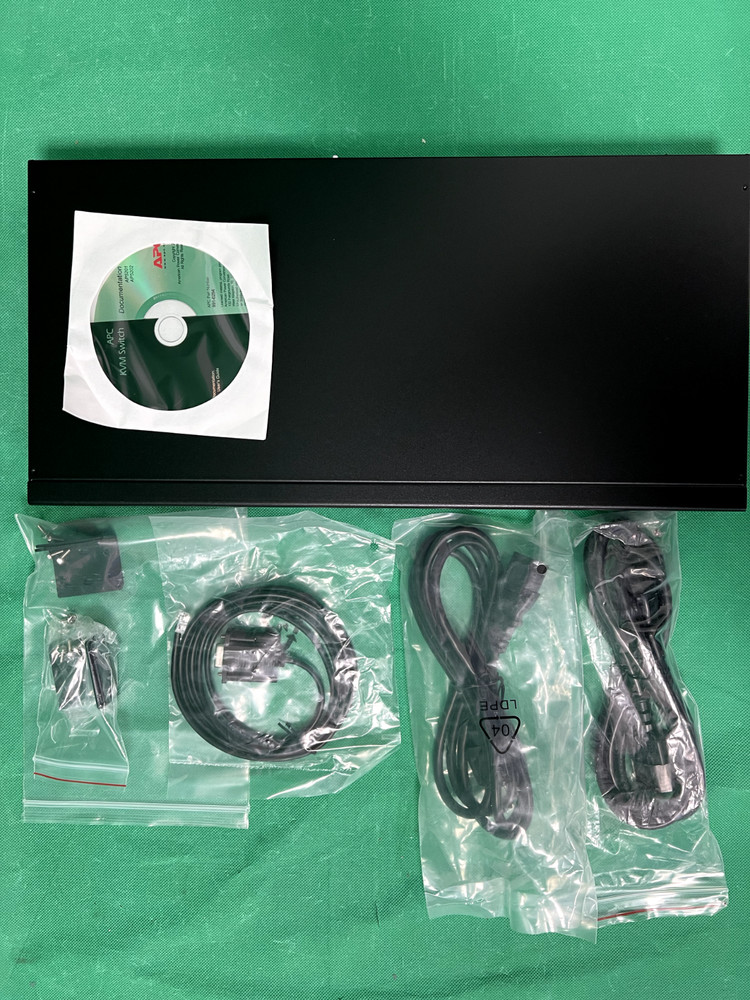 APC AP5201 8-Port High-Density KVM Switch *PLEASE READ*