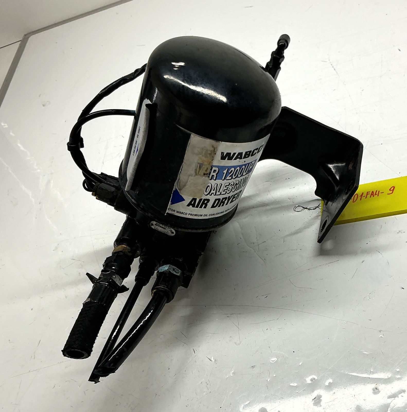 WABCO System Saver 1200 Plus Air Dryer Assembly for Volvo VNL / Mack