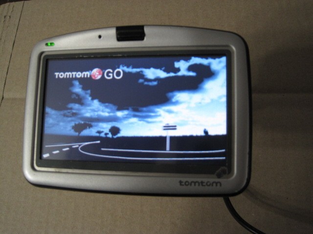 TomTom GO 710 Car Portable GPS Navigator Unit Set 4" LCD