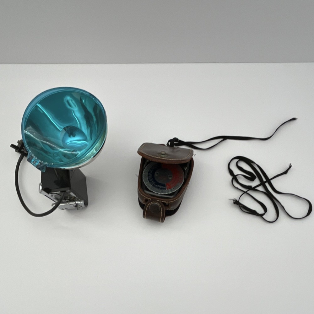 Retro Marvel Analog Photography Light Meter + Case & Vintage Camera Flash Unit!