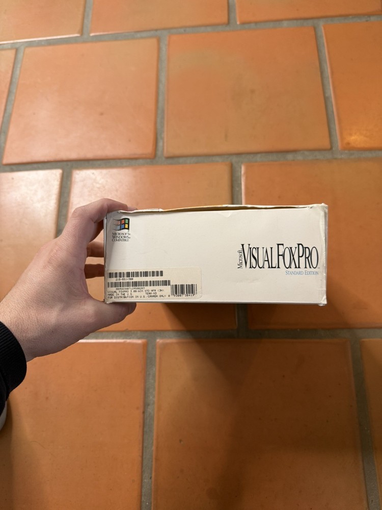 Microsoft Visual FoxPro Professional Edition – Boxed, Complete, Windows 95/NT