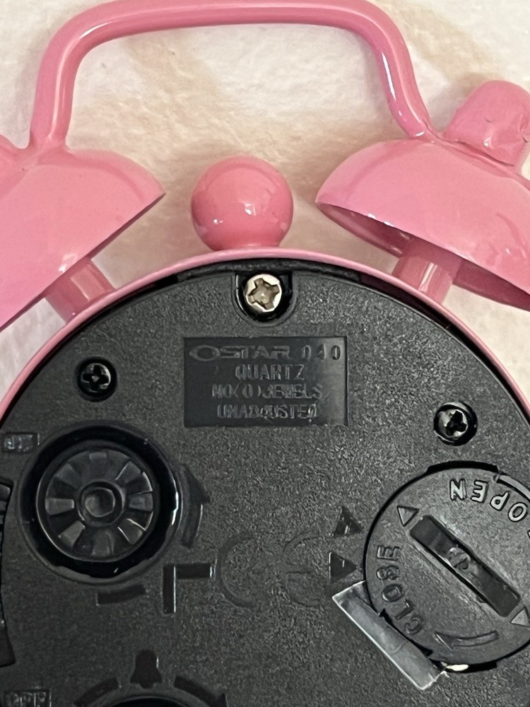 Cute Retro Creative Mini Alarm Clock Digital Quartz Clock Round Table Clock AU