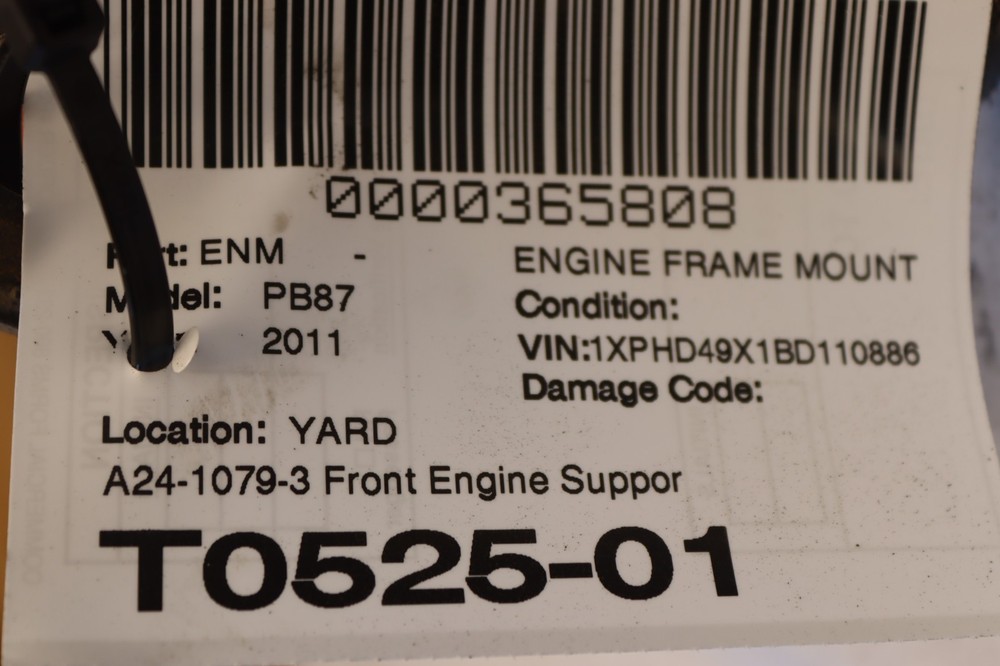 2006-2015 PETERBILT 386 / KENWORTH ENGINE CROSSMEMBER SUPPORT BRACKET MOUNT OEM