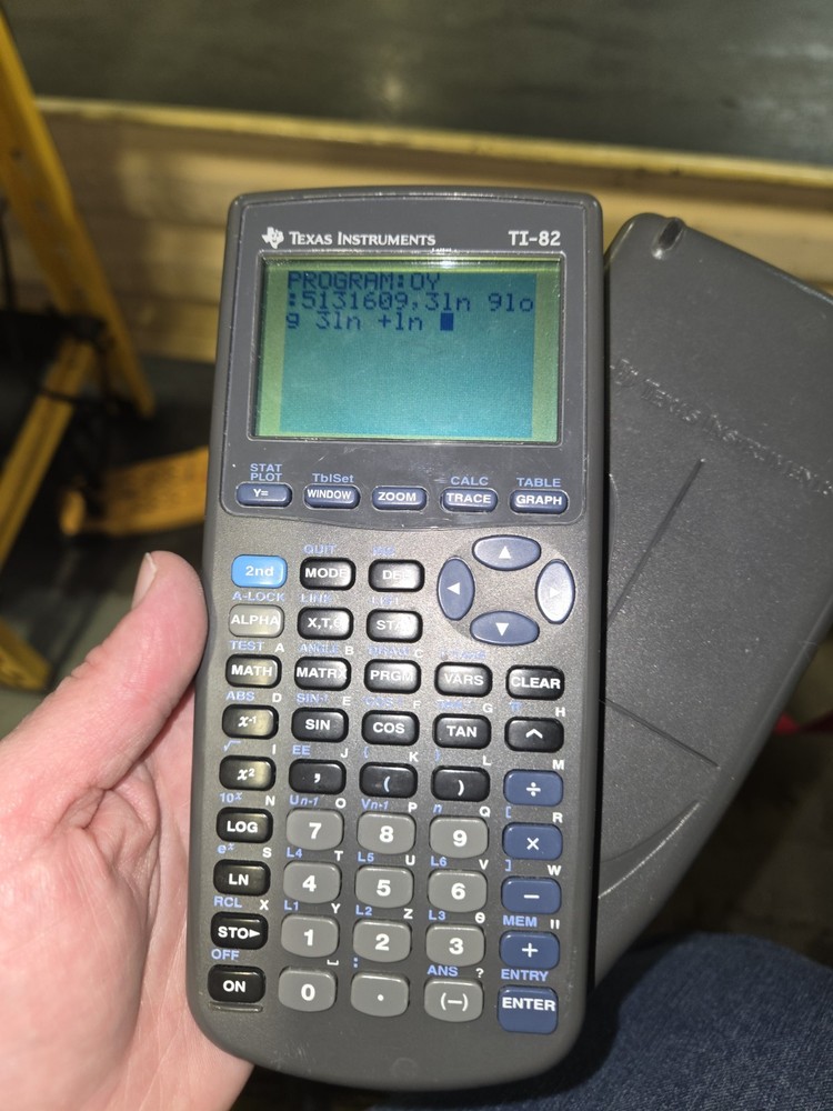 Texas Instruments TI-82 Graphing Calculator Case Tested Working