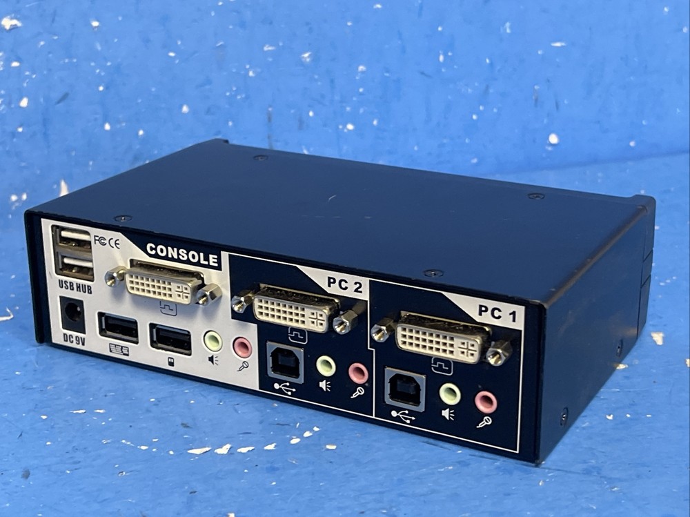 StarTech.com SV231UADVI 2-Ports External KVM / audio switch USB