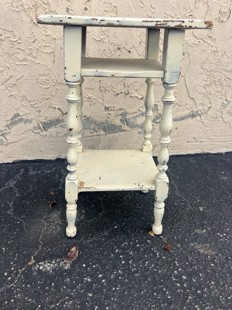 Vintage Cushman Colonial Arts & Crafts Maple Side Table