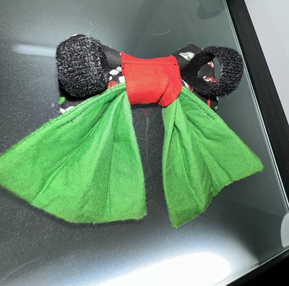 Handmand Over The collar Pet Bow Bundle #2 - (Christmas Pattern) - New