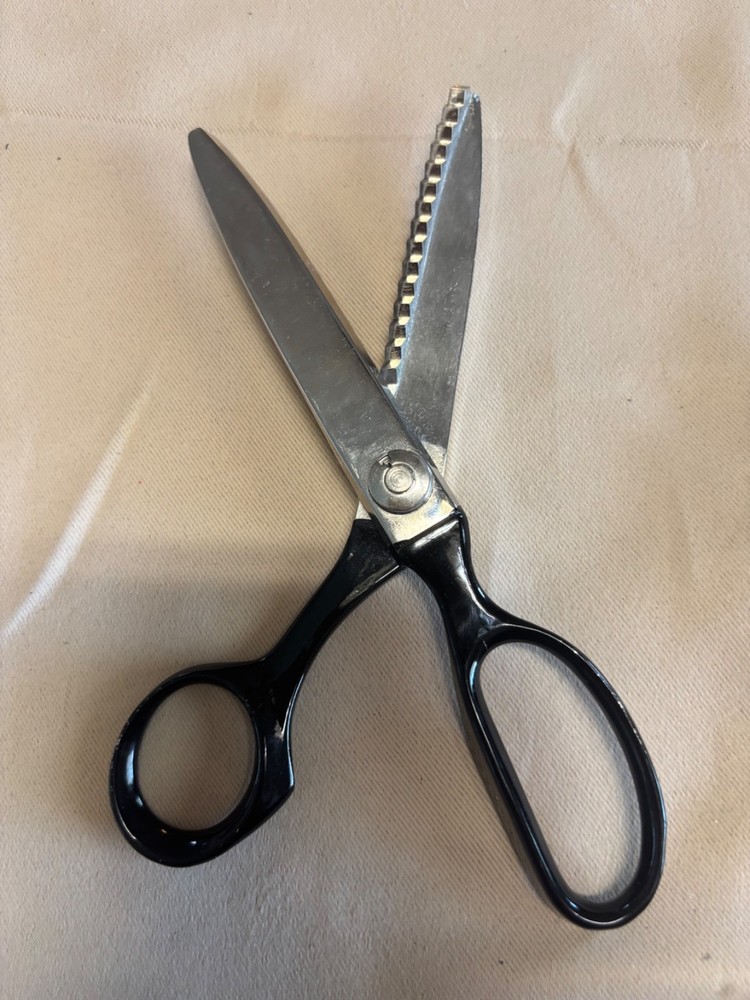 Vintage WISS Model CB7 USA PINKING SHEARS Scissors