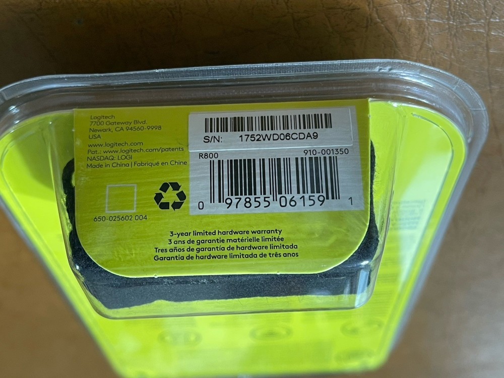 Authentic Logitech R800 Professional Presentation Remote (910-001350)