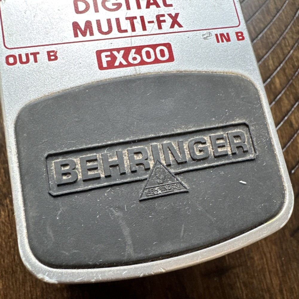 Behringer Digital Multi-FX FX600 Multi-Effects Guitar Effect Pedal Germany LED