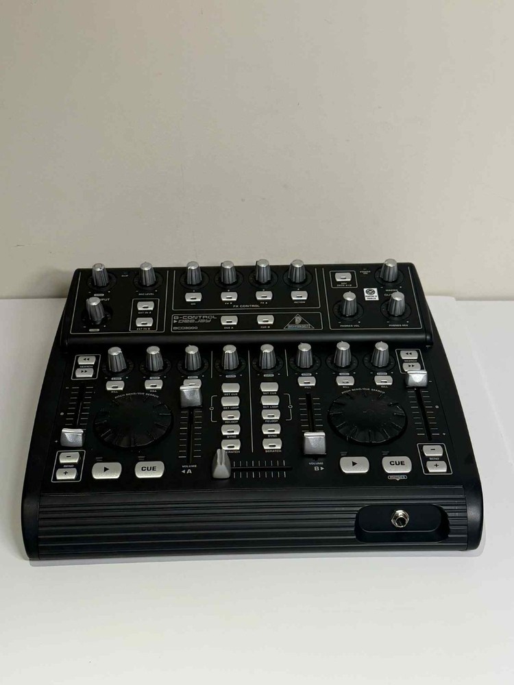 Behringer B‑Control Deejay BCD3000