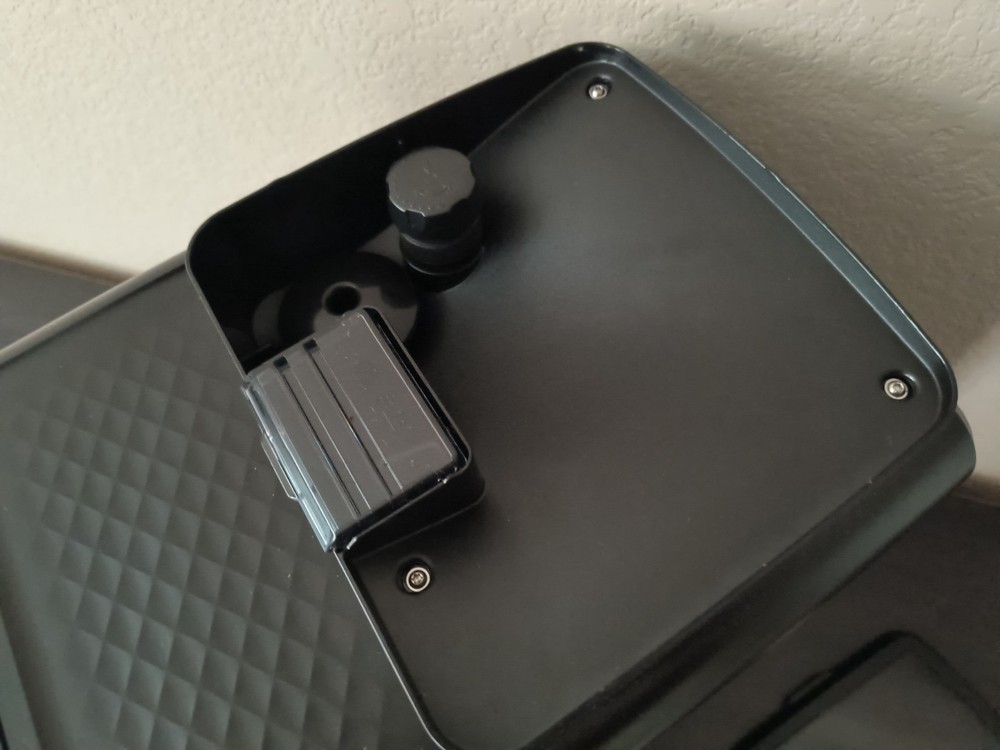 Philips 2300 Series Fully Automatic Espresso Machine with LatteGo milk system