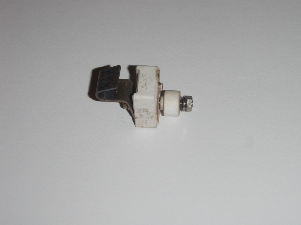 Mount for Heating Element in Welbilt Bread Machine Model ABM4000 only