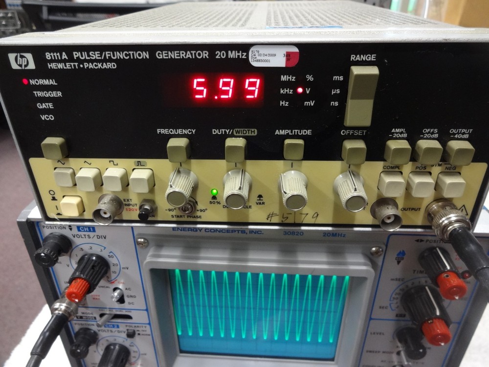 Vintage HP 8111A Function generator signal generator digital LED display