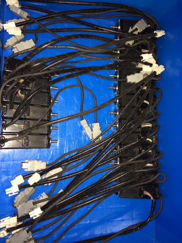 1pc For used SGMMJ-A3B2B21-E Servo Motor