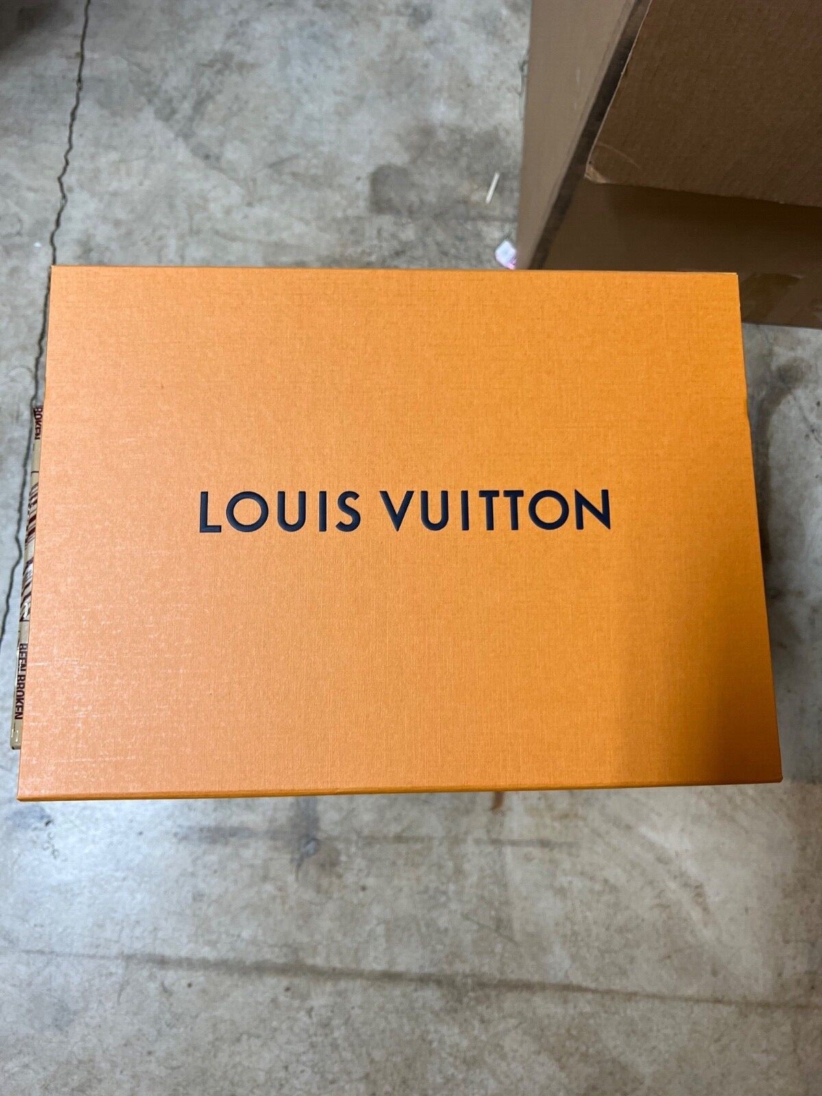 Authentic LOUIS VUITTON LV Gift Box Magnetic Large 16"x13"x7.5" Empty Box