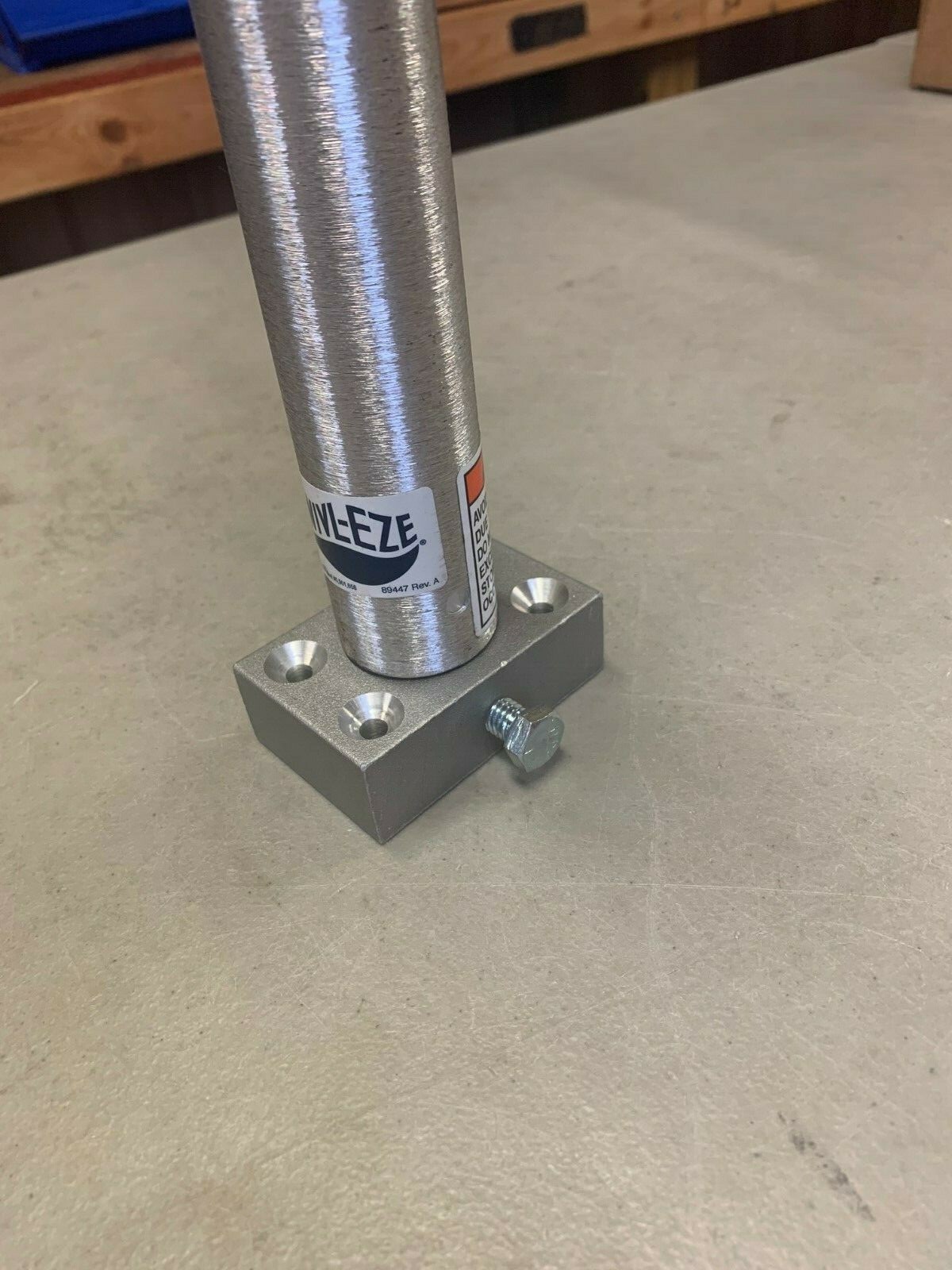 36" T-bar with seat pedestal post and heavy duty base &-6-45-Degree Rod-holders