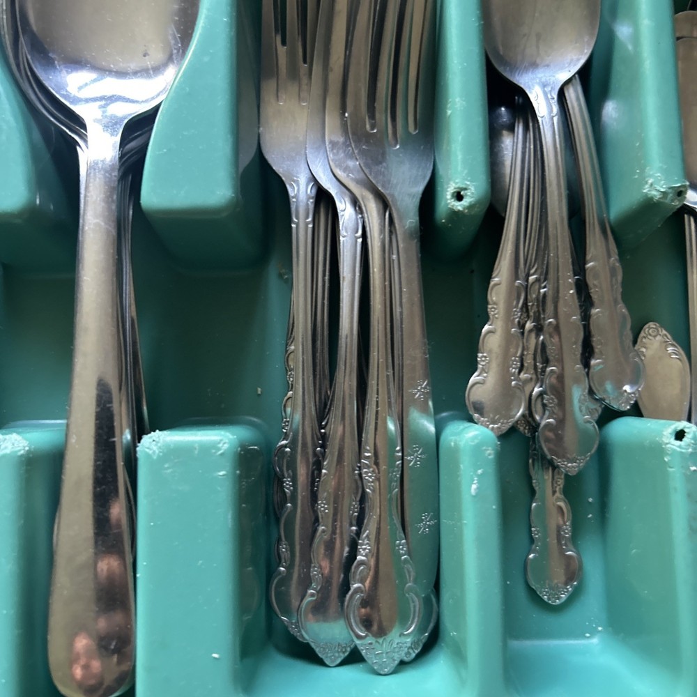VINTAGE Mostly MCM EKCO ETERNA HANDLE STAINLESS SILVERWARE