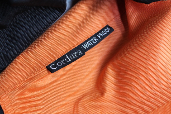 NEW MEDIUM ORANGE WATERPROOF POLYESTER ARMOR MOTORCYCLE JACKET *JACKET RUN SMALL
