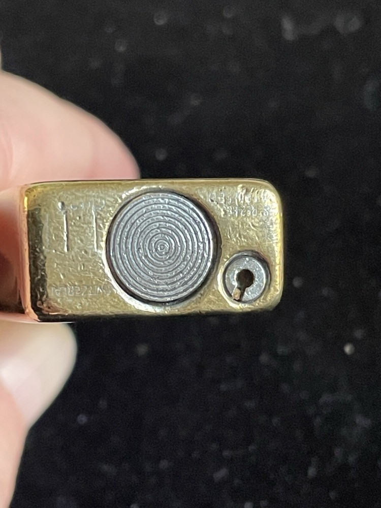 Vintage Dunhill Gold Played Lighter - Good Spark