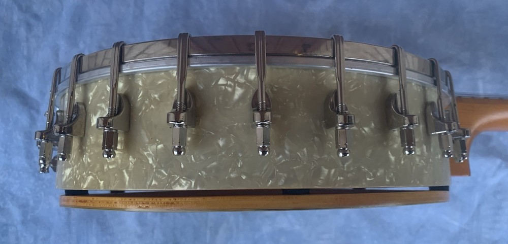 Gretsch 6-String Banjo Closed Back Natural Gloss Remo Head