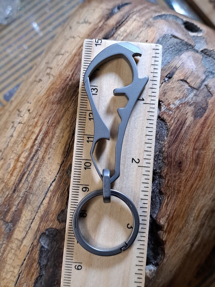 EDC TITANIUM MULTI-TOOL CARABINER KEYCHAIN