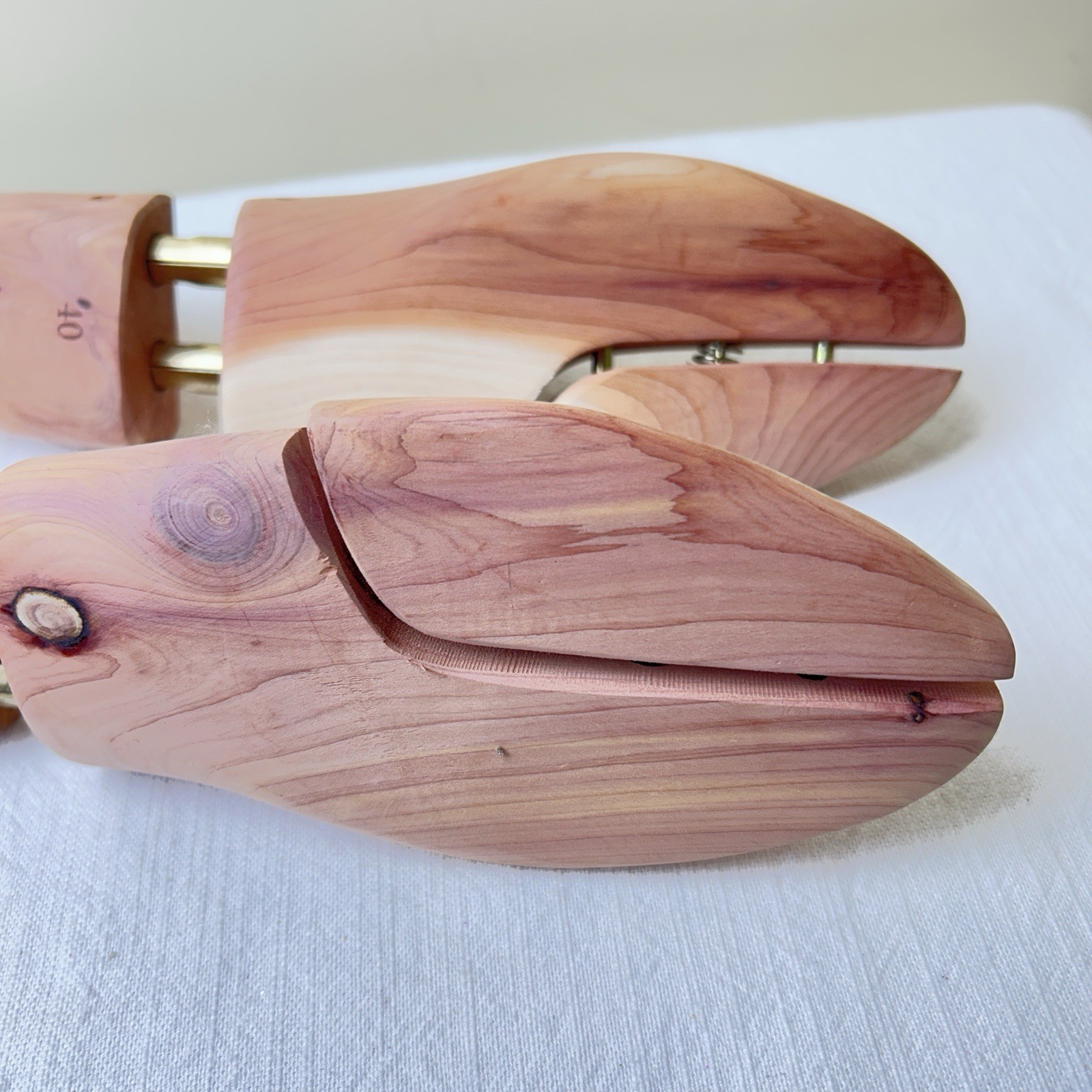 Cedar Shoe Trees Mens Size 40 Split Toe Double Post UPPER SCHOOL Brand NEW