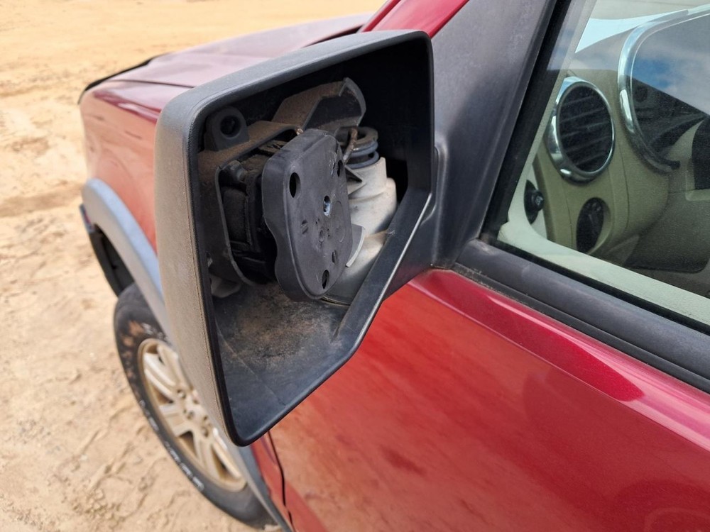 EXPLORER 2008 Glove Box 4758884