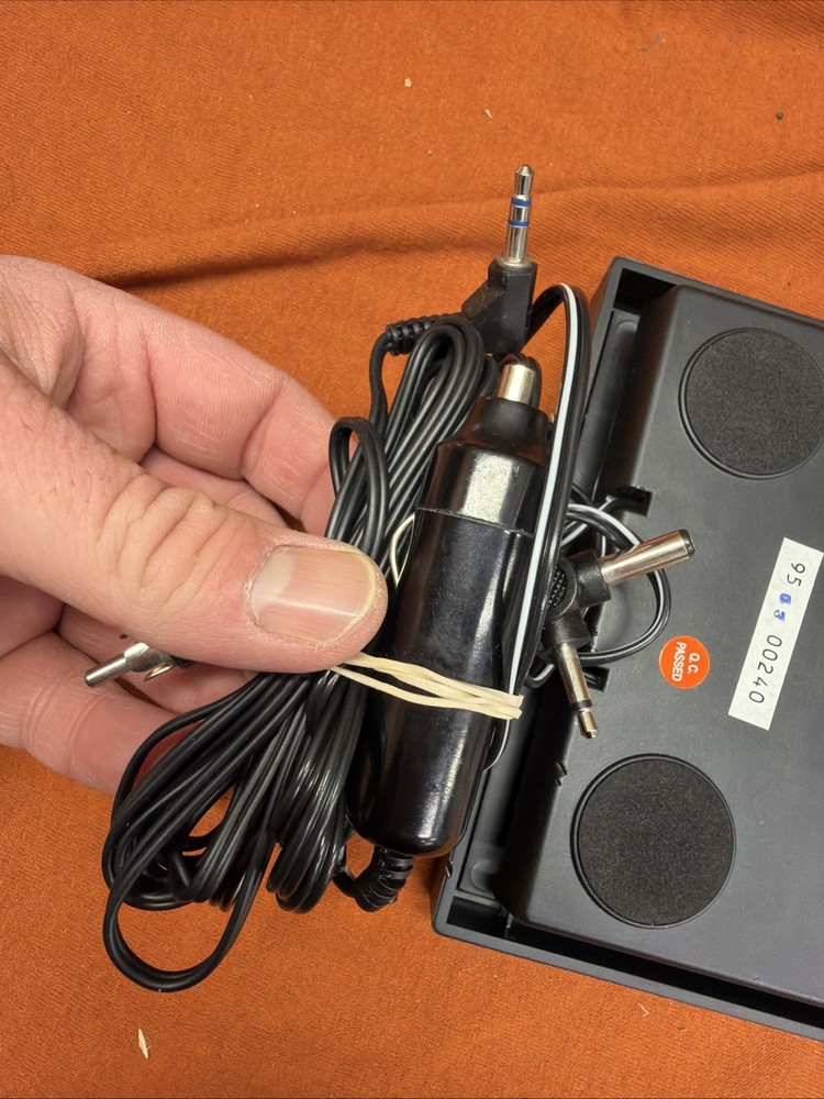 Koss Car CD Player Skip Limiter Stabilizer Stand with CD20 Cassette Adapter 90s