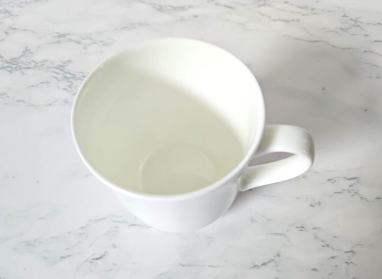 2 WEDGWOOD Gourmet Coffee Mugs Cups Bone China Professional China Home Gourmet