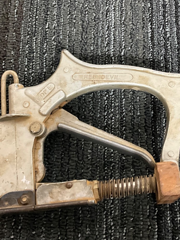 Vintage Red Devil Glazing Point Driver