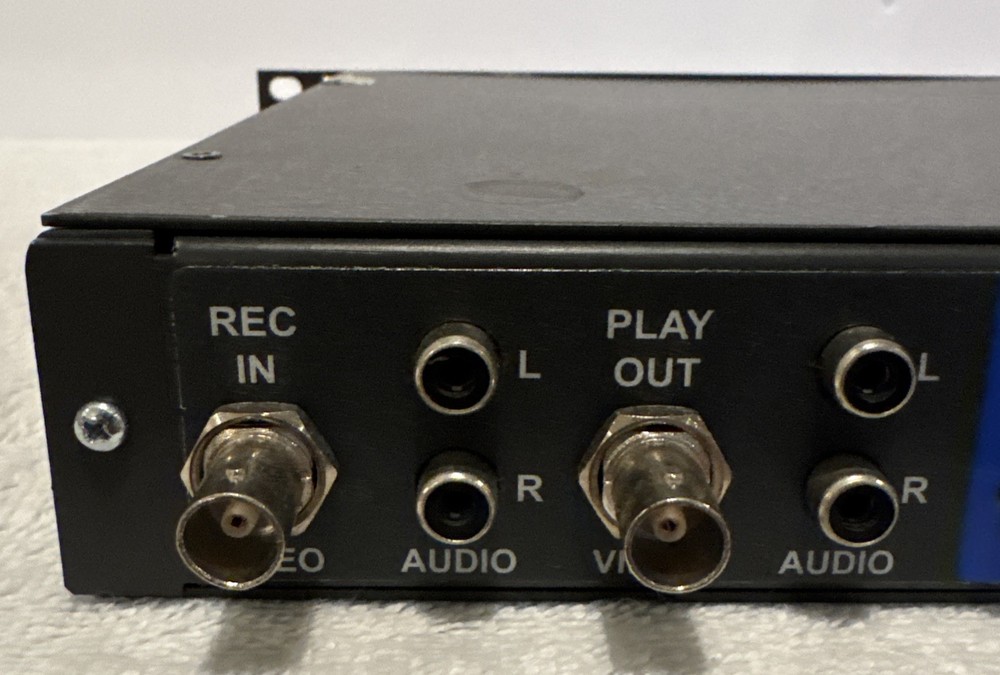 Leightronix TCD R/P Plus-Bus Enabled MPEG Recorder/Player Powers On Read