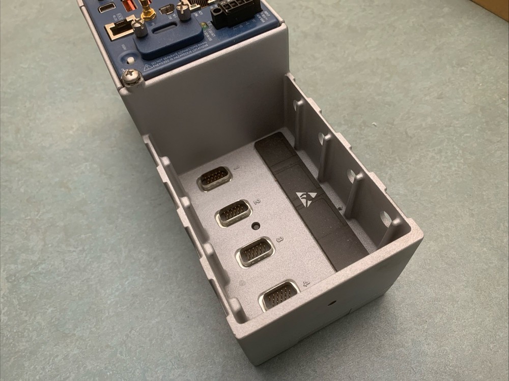 National Instruments compactDAQ cDAQ-9134 4-Slot Chassis WES7