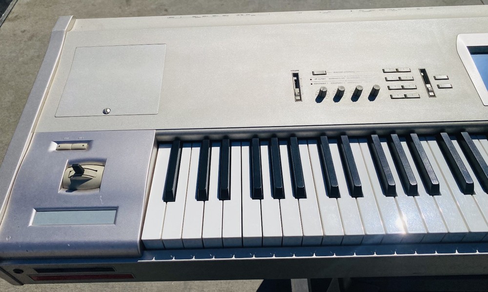 KORG Triton Studio ST88 Keyboard Music Workstation/Sampler